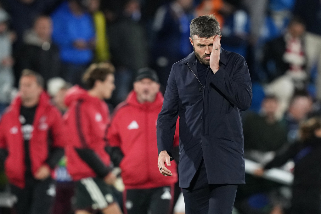 Carrick: `Man Utd không thể thắng khi cầu thủ lười chạy`
