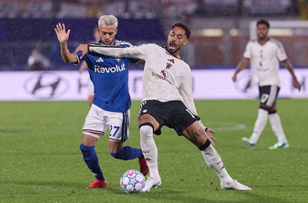 Cunha cãi vã HLV Carrick, phòng thay đồ Man United lâm nguy