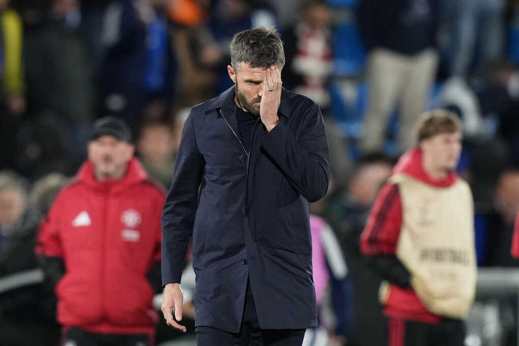 Sa thải Carrick có cứu được Man Utd?