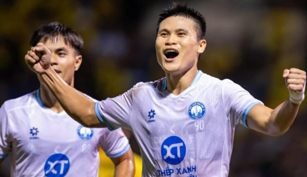 Tuấn Hải ghi b&agrave;n cho Nam Định. Ảnh: Fanpage CLB Nam Định.