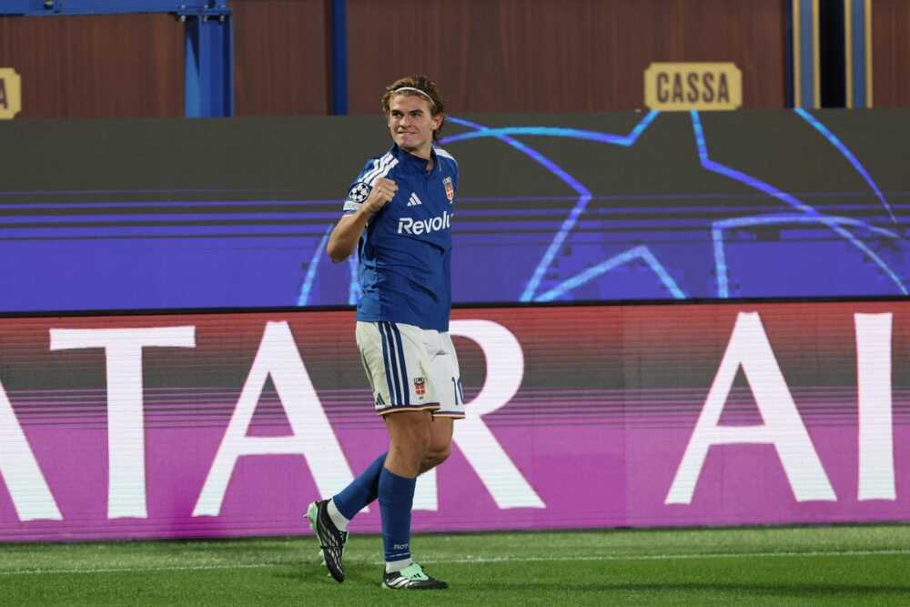 Tỏa sáng trước Man United, Nico Paz khiến truyền thông Ý dậy sóng