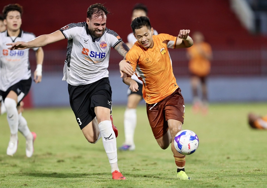 V-League vượt Saudi Pro League về thời gian bóng lăn