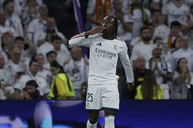 Diomande rực sáng, Vinicius lung lay vị thế tại Real Madrid