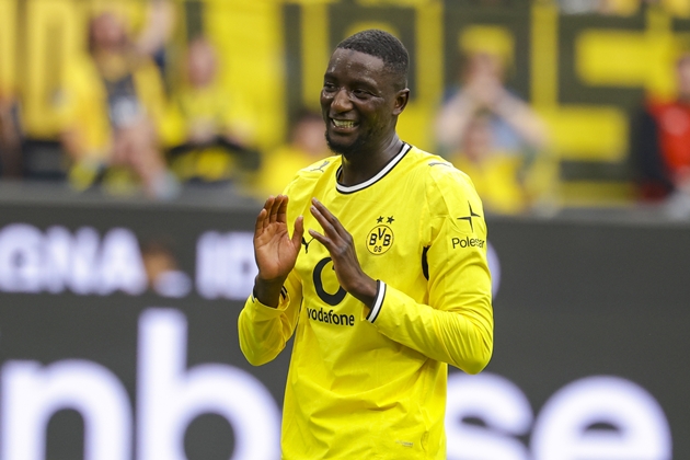 tiếp tục l&agrave; niềm hy vọng tr&ecirc;n h&agrave;ng c&ocirc;ng Dortmund. Ảnh: EPA