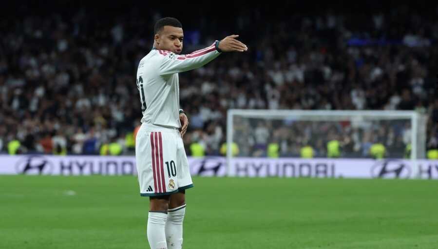 Gavi khen ngợi Mbappe, cảnh báo Barca trước đại chiến Real