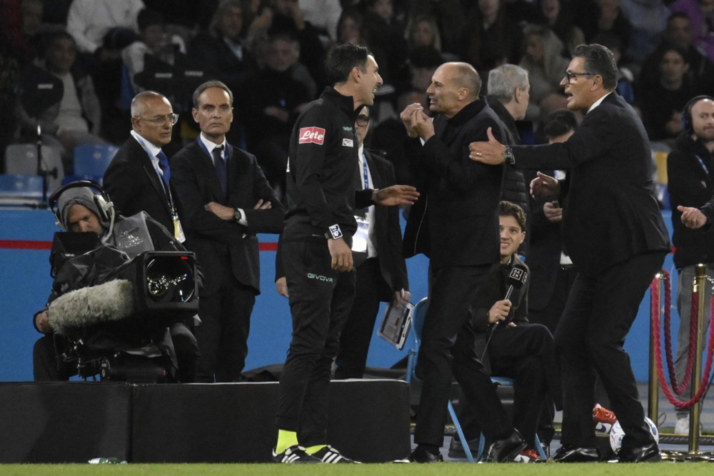 Massimiliano Allegri và cơn thịnh nộ với bóng đá Ý