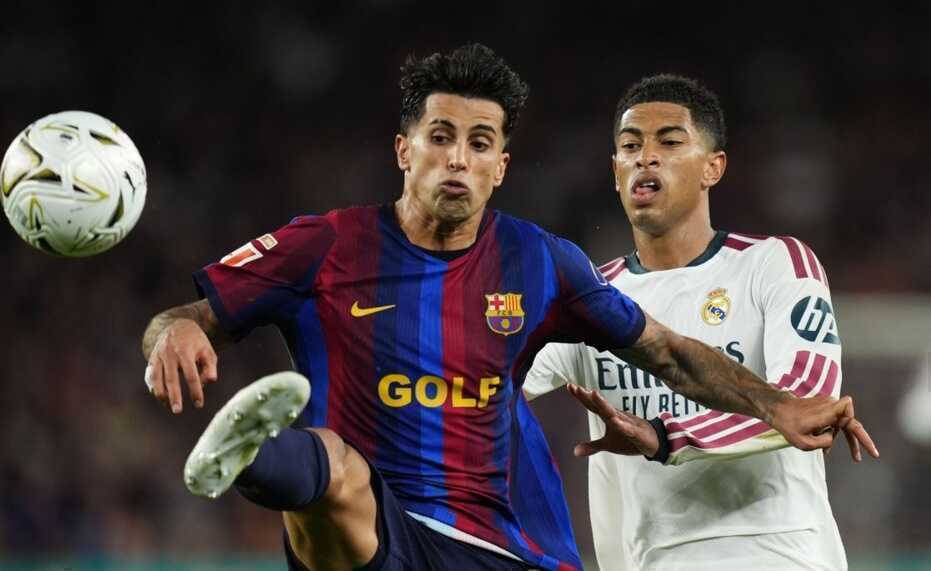 Mourinho mỉa mai tổ VAR ngủ gật, đòi thẻ đỏ cho Cancelo