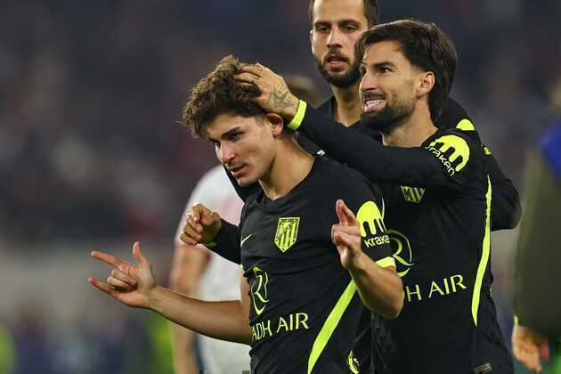 Barcelona chỉ bị phạt 602 euro vụ Julian Alvarez