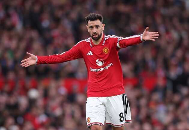 Carrick giữ băng đội trưởng MU của Bruno trước trận Chelsea