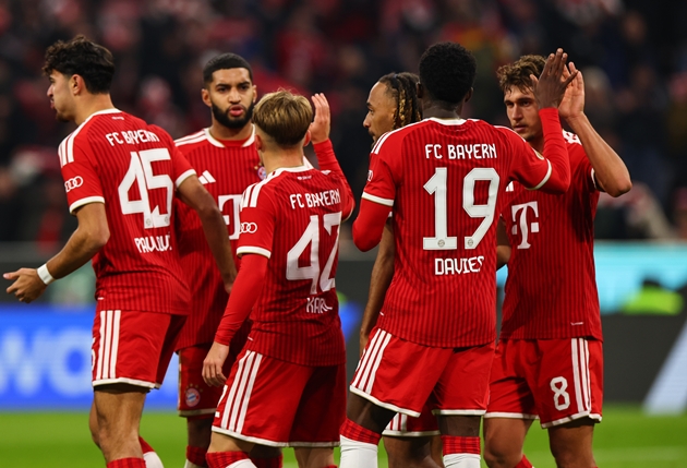 Olise rực sáng, Bayern vùi dập Magdeburg 6-1
