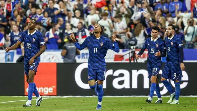 Olise áp sát kỷ lục sút phạt lịch sử của Zidane ở tuyển Pháp