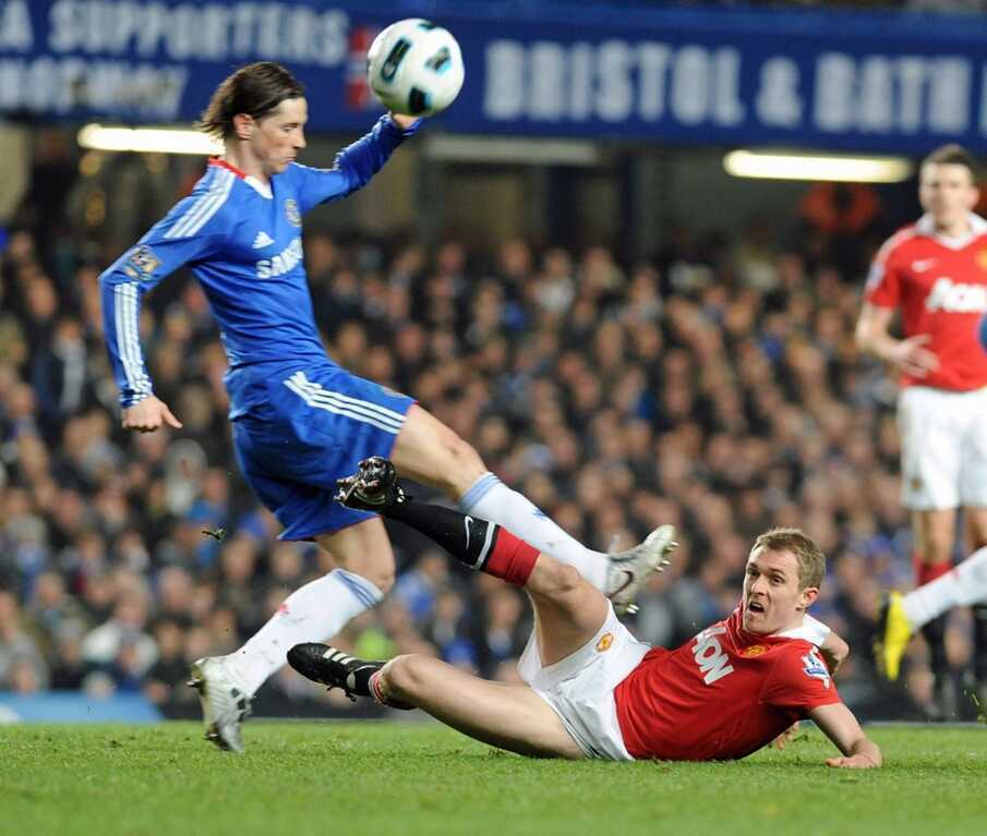 5 khoảnh khắc kinh điển giữa Chelsea và MU