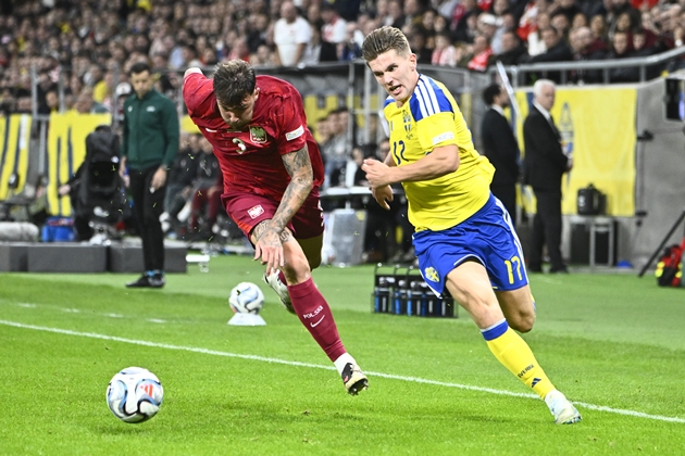 Gyokeres bùng nổ, CĐV Arsenal mừng thầm