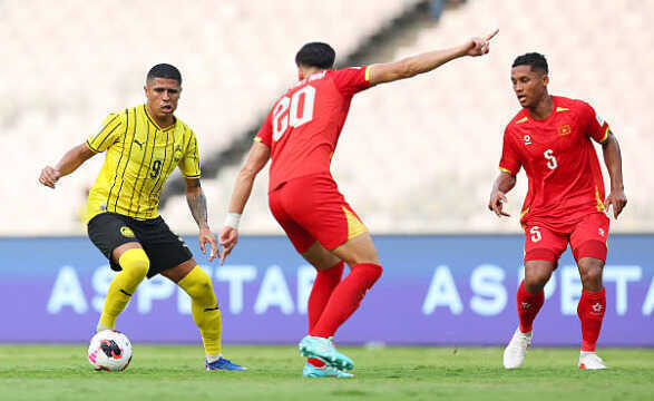 Malaysia 0-0 Việt Nam: Bergson suýt ghi bàn