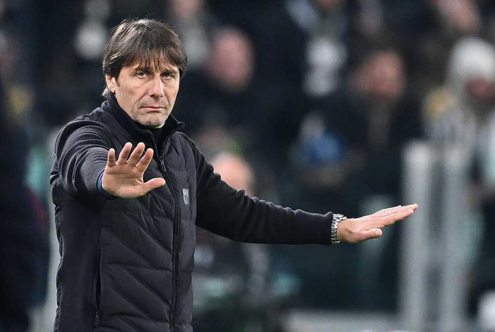 Sự nhàn rỗi của Conte vô tình hóa cái bóng ám ảnh Carrick ở MU