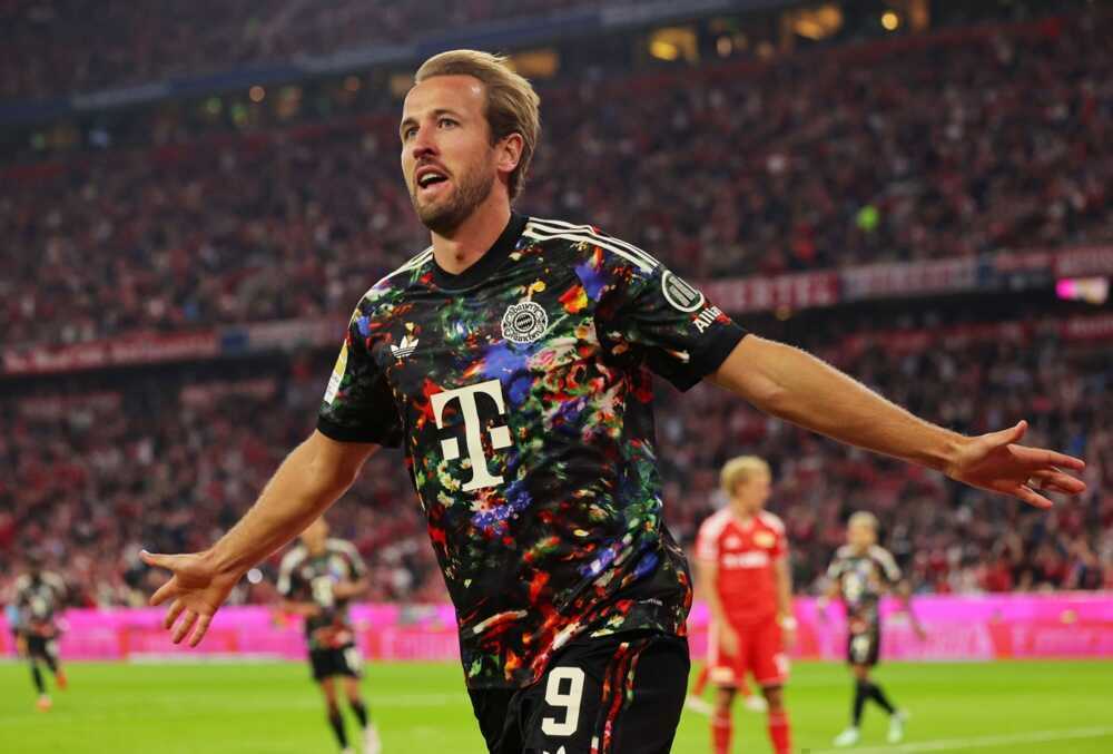 Kane chứng tỏ đẳng cấp trong m&agrave;u &aacute;o Bayern Munich. Ảnh: EPA.