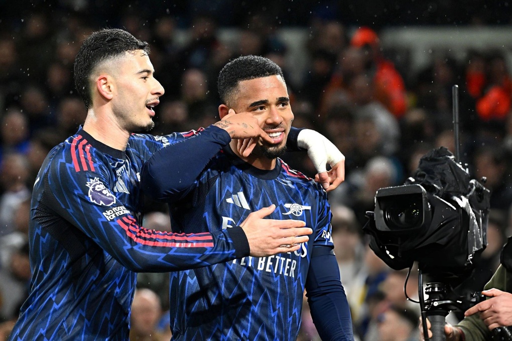 Arsenal đại thắng Leeds, củng cố ngôi đầu Ngoại hạng Anh - 2