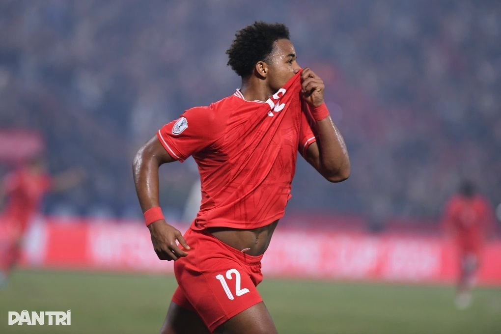 Báo Malaysia lo lắng khi Xuân Son trở lại ấn tượng - 2