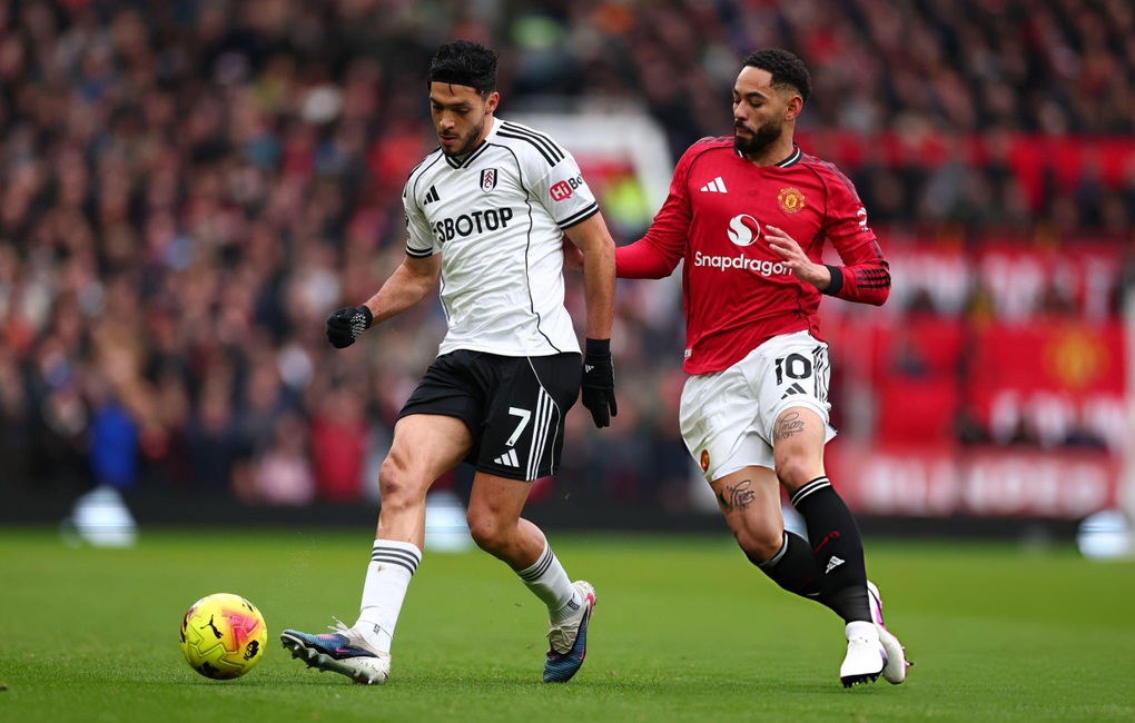 Kịch tính đến giây cuối, Man Utd đánh bại Fulham tại Old Trafford - 2