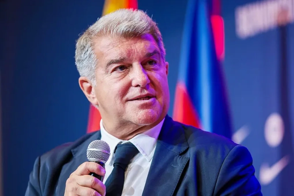 Chủ tịch CLB Barcelona bất ngờ tuyên bố từ chức - 2