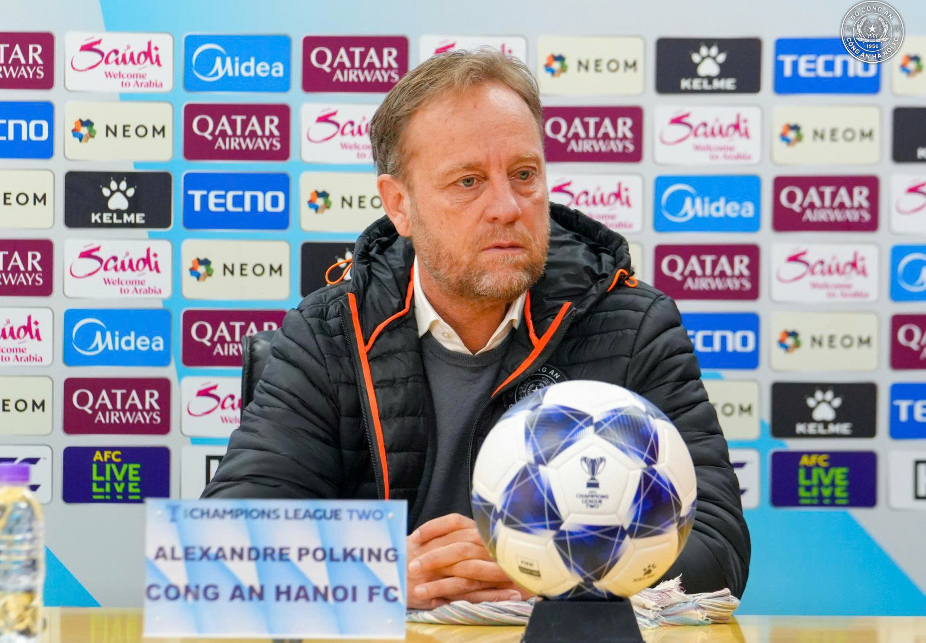 HLV CAHN tuyên bố đanh thép trước trận knock-out Cúp C2 châu Á