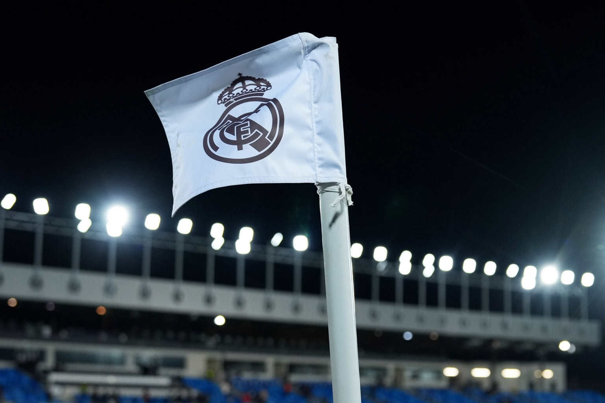 CHÍNH THỨC: Real Madrid bắt tay UEFA, khai tử Super League