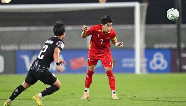 Chuyên gia khuyên Đình Bắc nhìn gương Quang Hải giữ mình