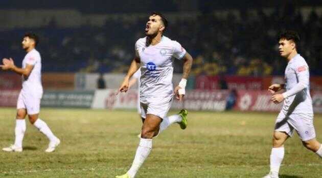 Giải mã sự sa sút khó hiểu của nhà vua Nam Định tại V.League