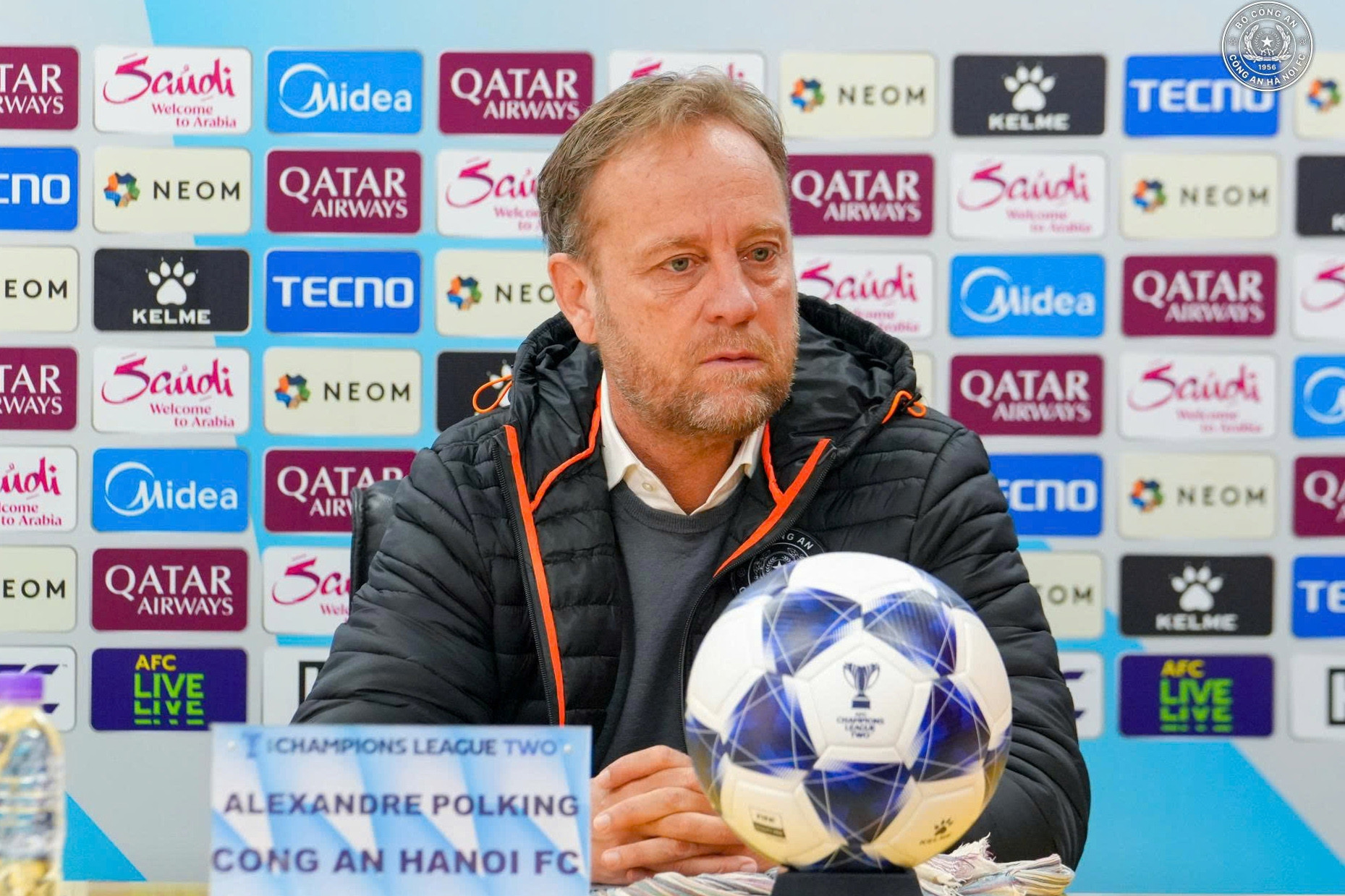 HLV CAHN tuyên bố đanh thép trước trận knock-out Cúp C2 châu Á