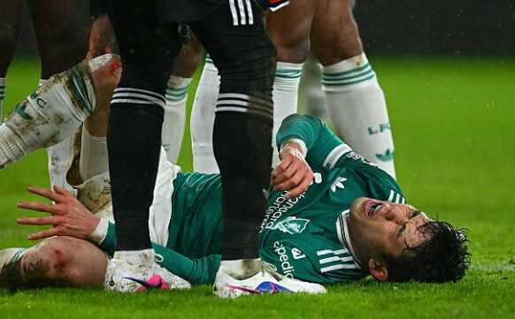 Endo d&iacute;nh chấn thương nặng.