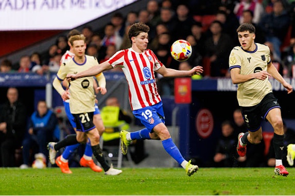 Alvarez cũng đ&atilde; t&igrave;m lại cảm gi&aacute;c săn b&agrave;n.