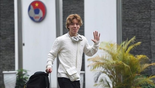 Giải hạng Nhì 2026 cho phép đăng ký 2 cầu thủ Việt kiều