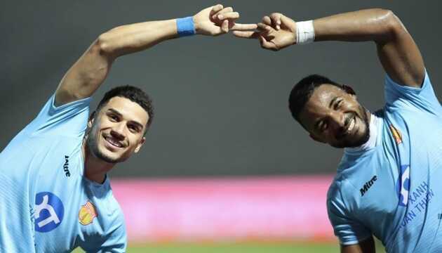 Đỗ Hoàng Hên muốn lên tuyển Việt Nam sát cánh cùng Xuân Son