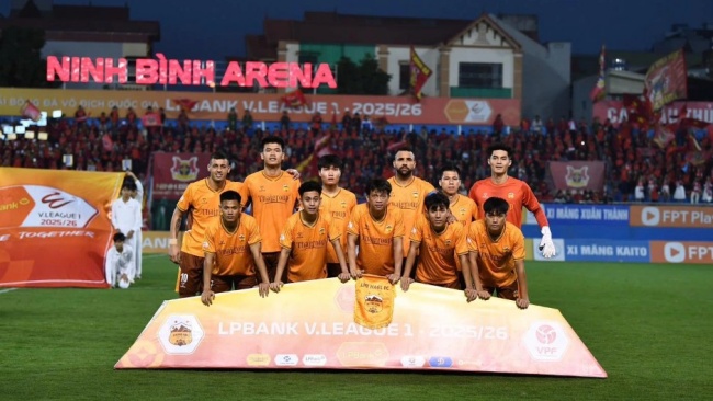 HAGL c&ograve;n chặng đường ch&ocirc;ng gai ph&iacute;a trước.