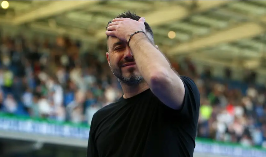 De Zerbi kh&ocirc;ng thể kiểm chế được cảm x&uacute;c của m&igrave;nh.