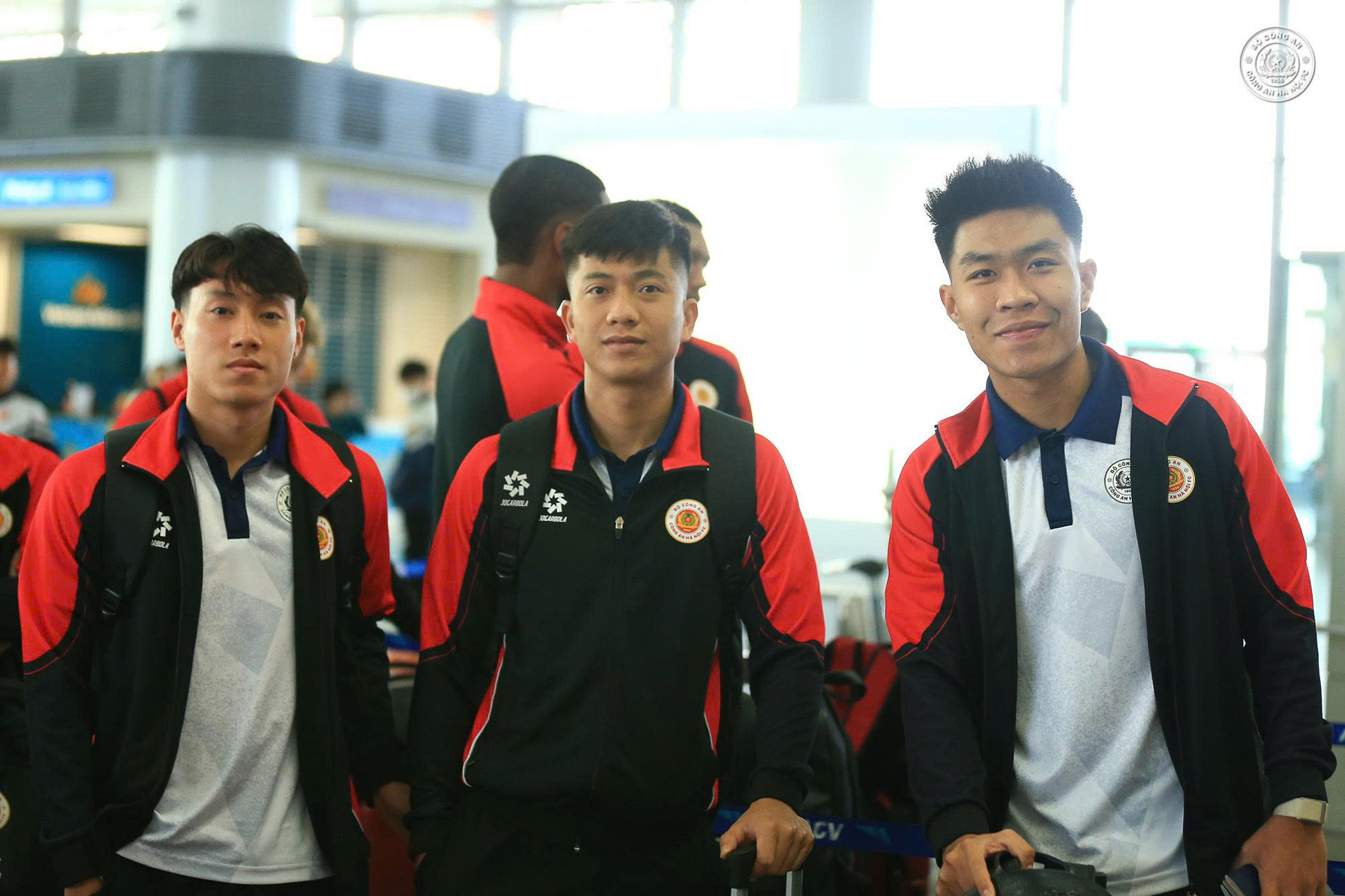 Đình Bắc, Quang Hải xuất ngoại ngày 29 Tết đá Cúp C2 châu Á