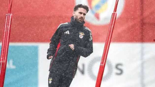 Silva trở lại Benfica để l&agrave;m việc với Mourinho.