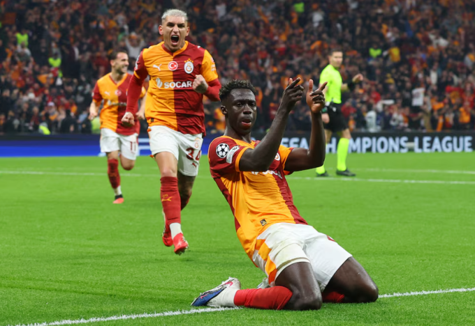 Galatasaray đè bẹp Juventus ở Champions League