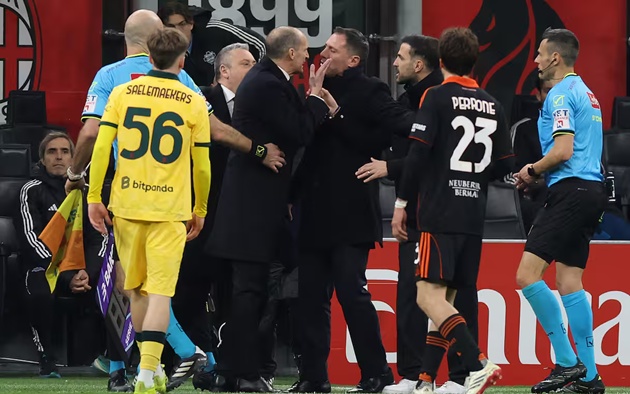 Allegri mắng Fabregas là trẻ ranh tập làm HLV