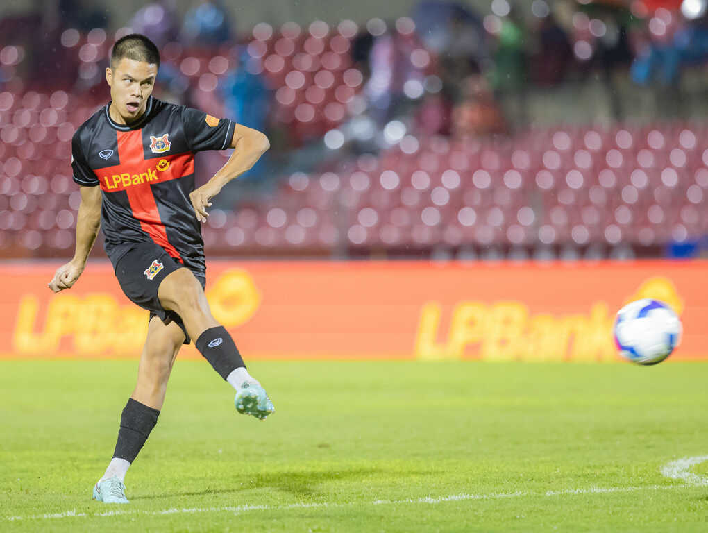 Cầu thủ Việt kiều: Hành trình hồi hương và khát khao cống hiến