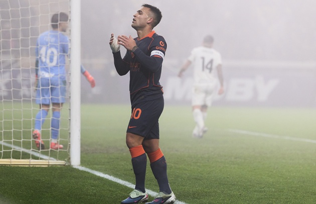 Vắng Lautaro, cờ đến tay sao trẻ Pio Esposito