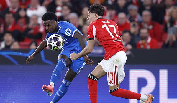 Vinicius Junior lu&ocirc;n biết c&aacute;ch l&ecirc;n tiếng đ&uacute;ng l&uacute;c.