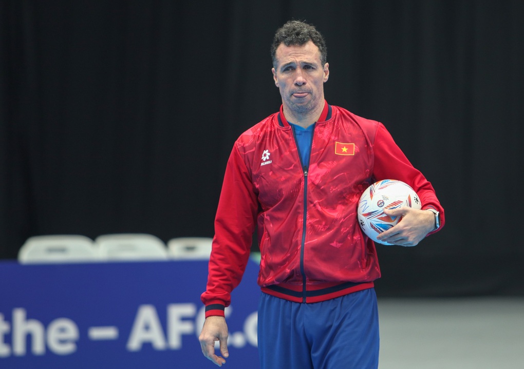 HLV futsal Việt Nam tuyên bố đanh thép trước trận gặp chủ nhà Indonesia