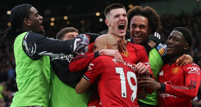 Neville tin Sesko sẽ bùng nổ sau bàn thắng vào lưới Fulham