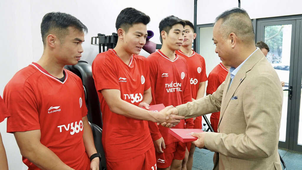 Các đội V-League nô nức hội quân sau Tết