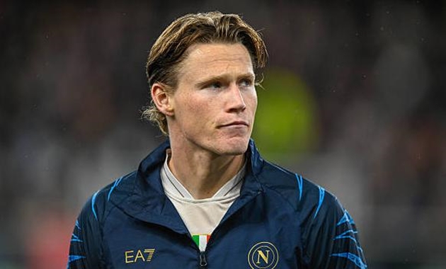 McTominay từ chối Ả Rập để gia hạn với Napoli