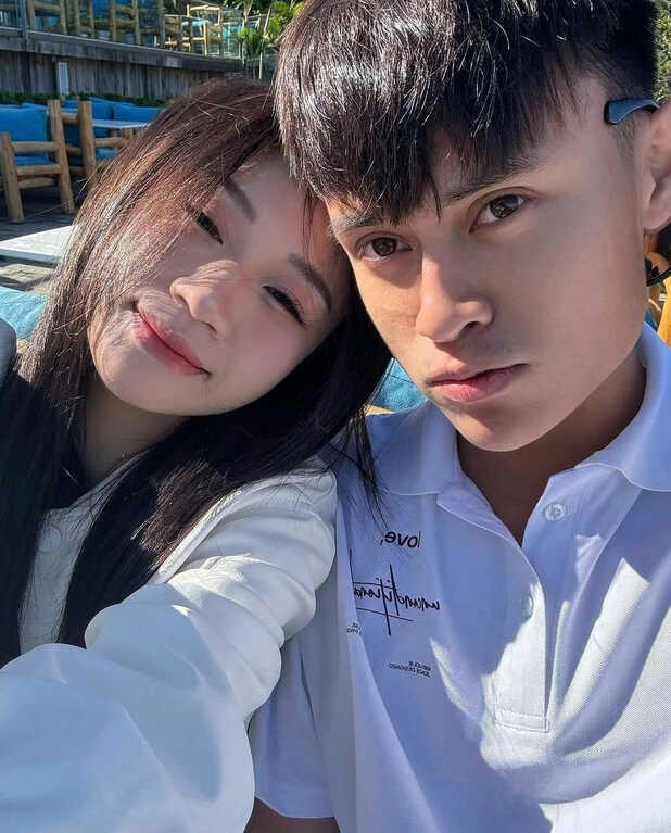 minh phuc ban gai.jpg