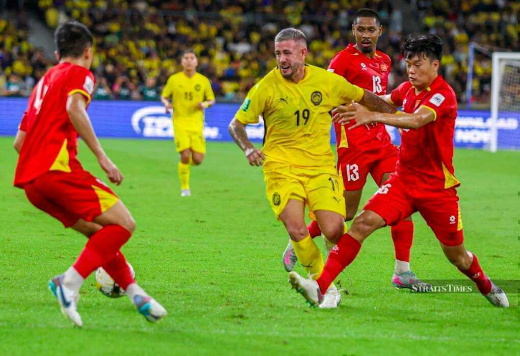 Báo Malaysia cảnh báo về đẳng cấp của dàn cầu thủ nhập tịch Việt Nam - 2