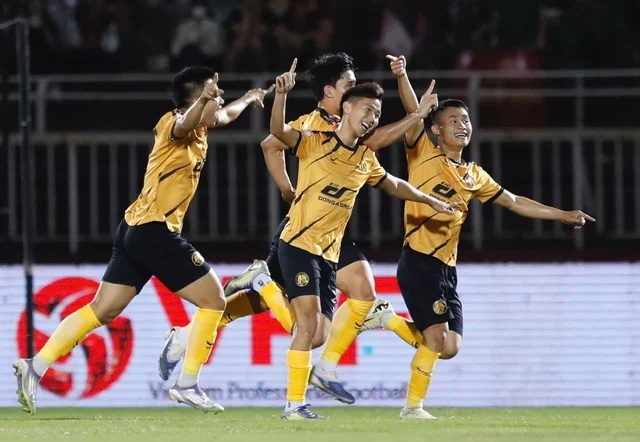 Cầu thủ Thanh Ho&aacute; đang c&oacute; tinh thần thoải m&aacute;i.