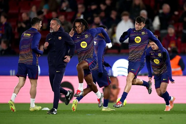 Flick xác nhận Pedri và Rashford tái xuất đấu Levante